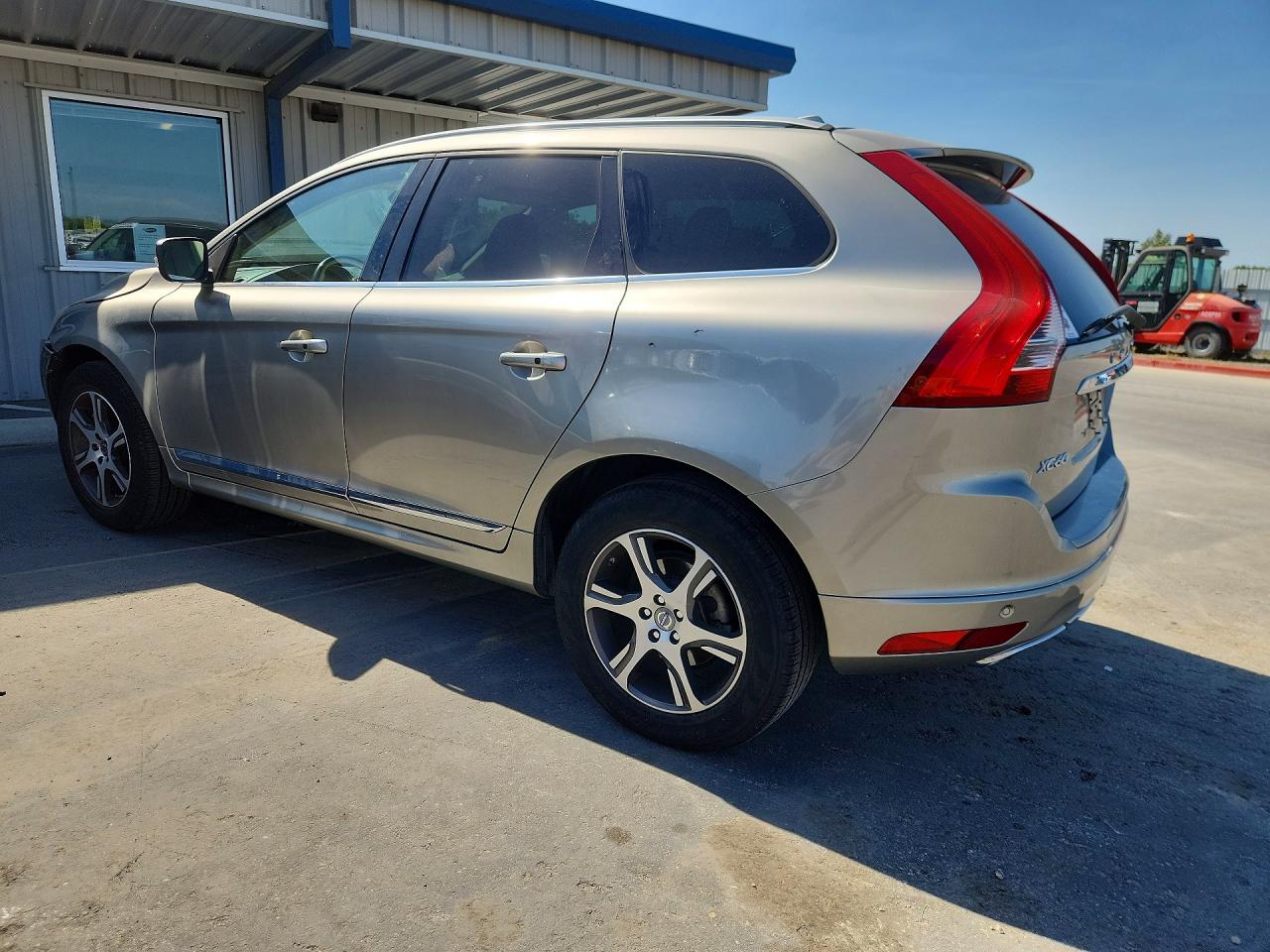 2015 VOLVO XC60