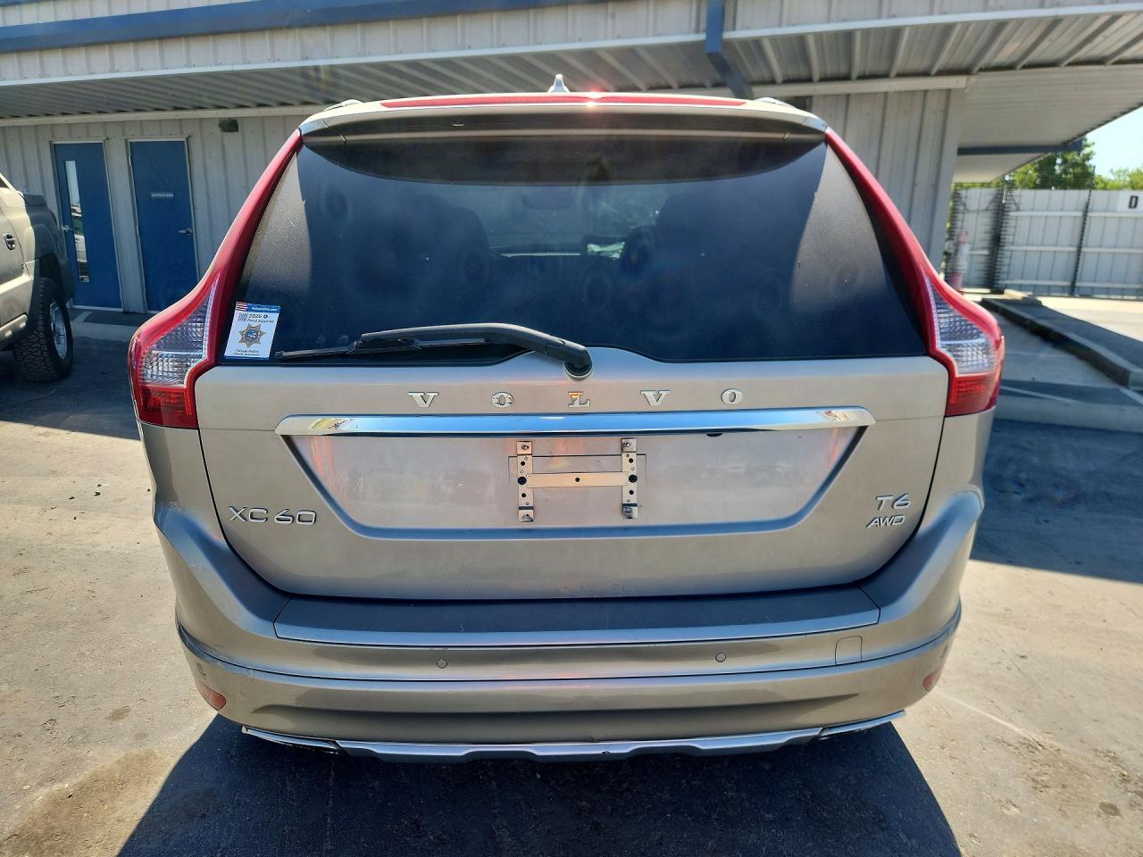 2015 VOLVO XC60