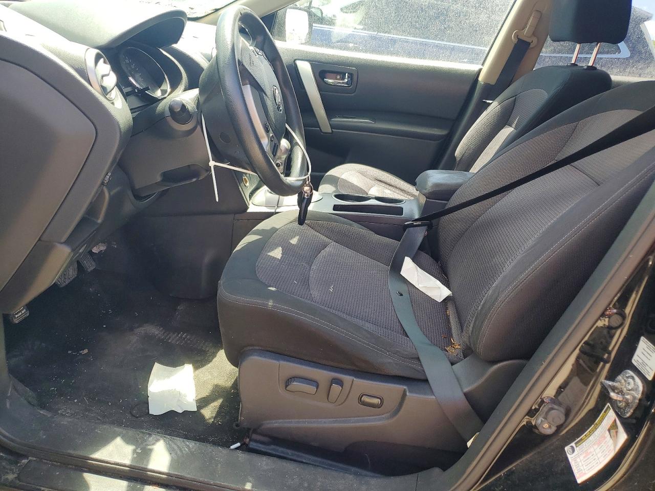 2011 NISSAN ROGUE