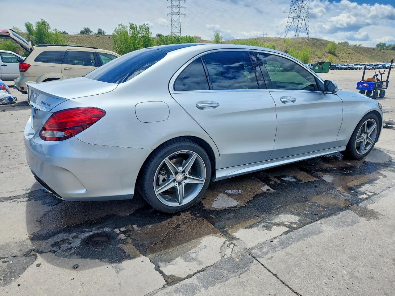 2016 MERCEDES-BENZ C-CLASS