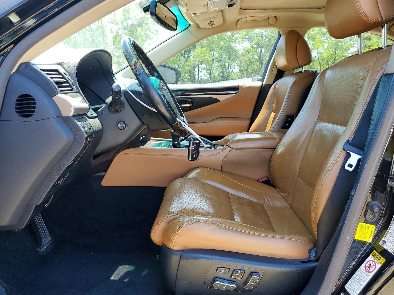 2013 LEXUS LS460