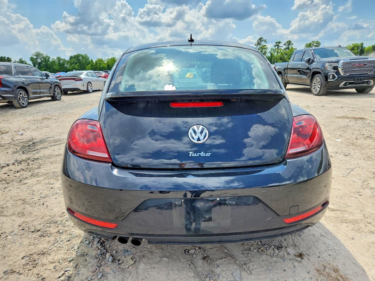 2019 VOLKSWAGEN BEETLE