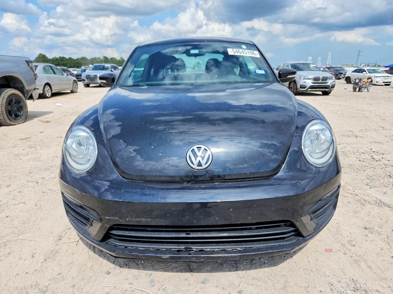 2019 VOLKSWAGEN BEETLE
