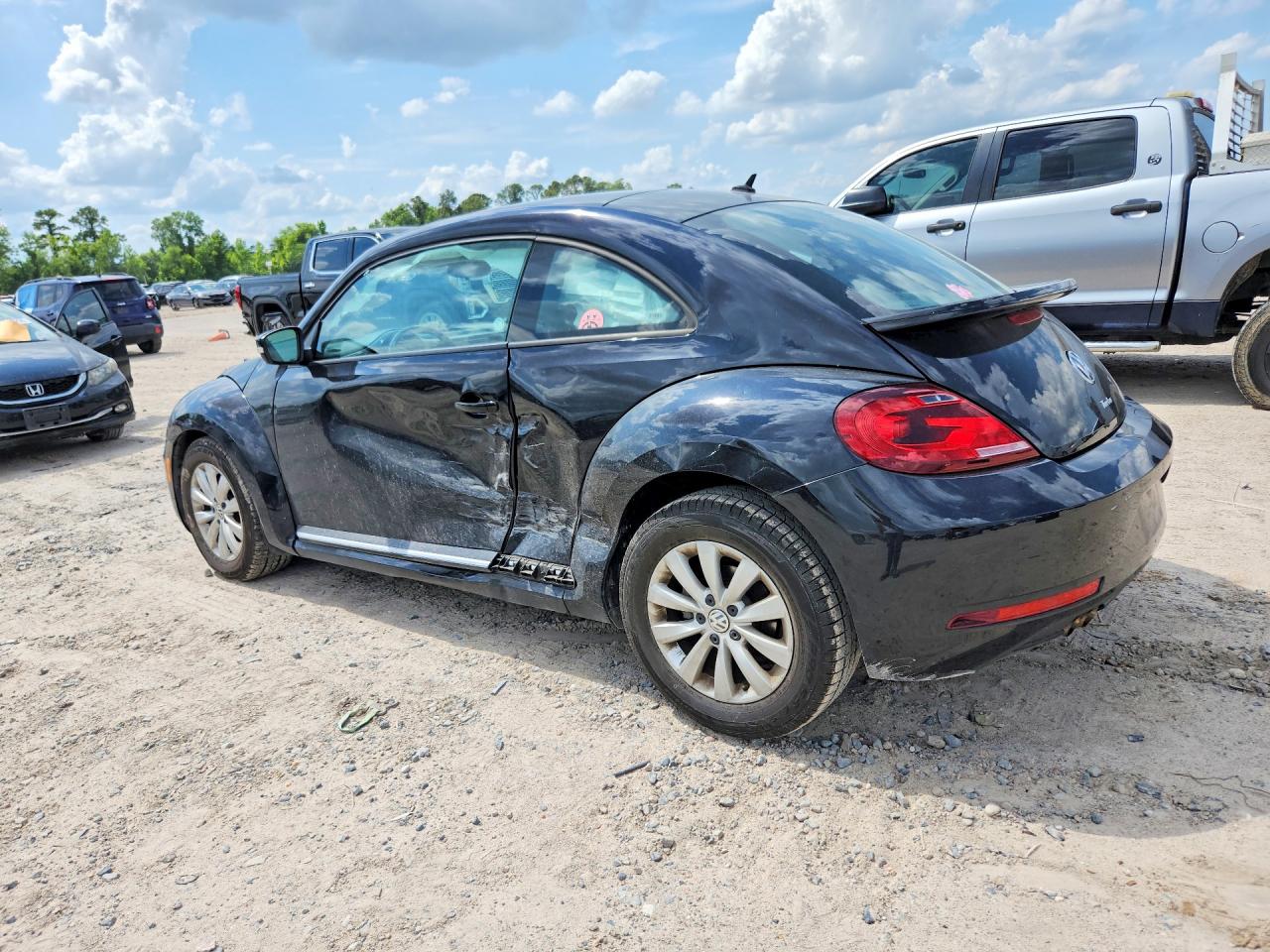 2019 VOLKSWAGEN BEETLE