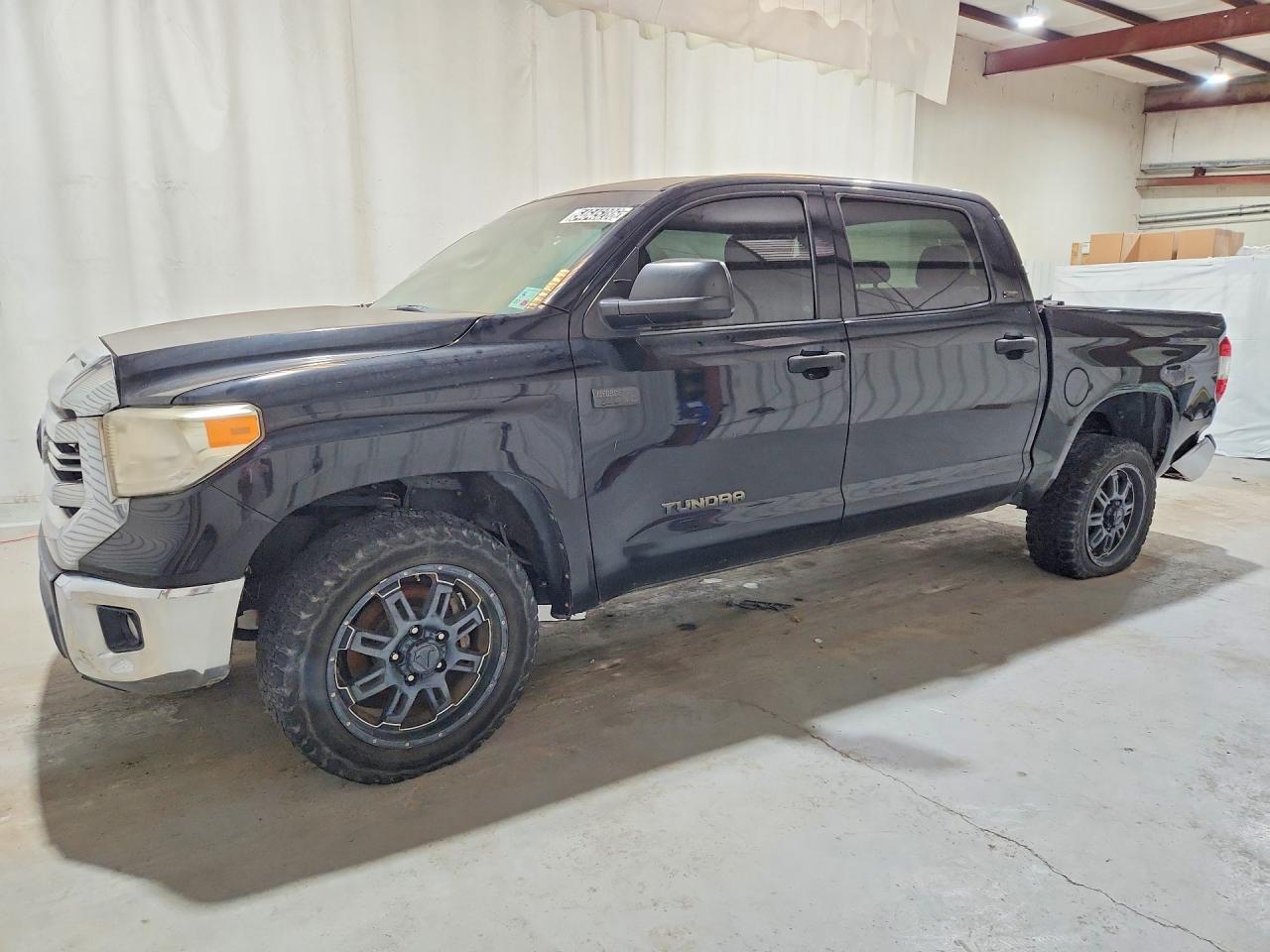 2016 TOYOTA TUNDRA