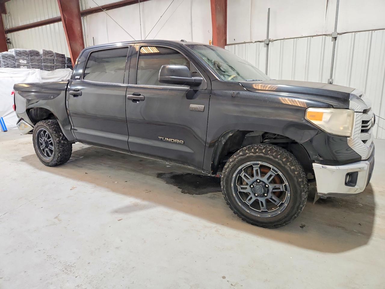 2016 TOYOTA TUNDRA