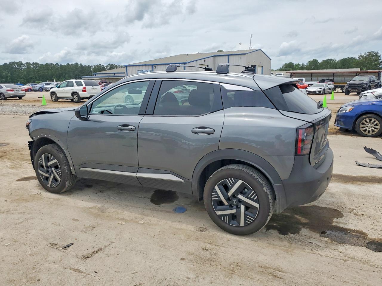 2026 NISSAN KICKS