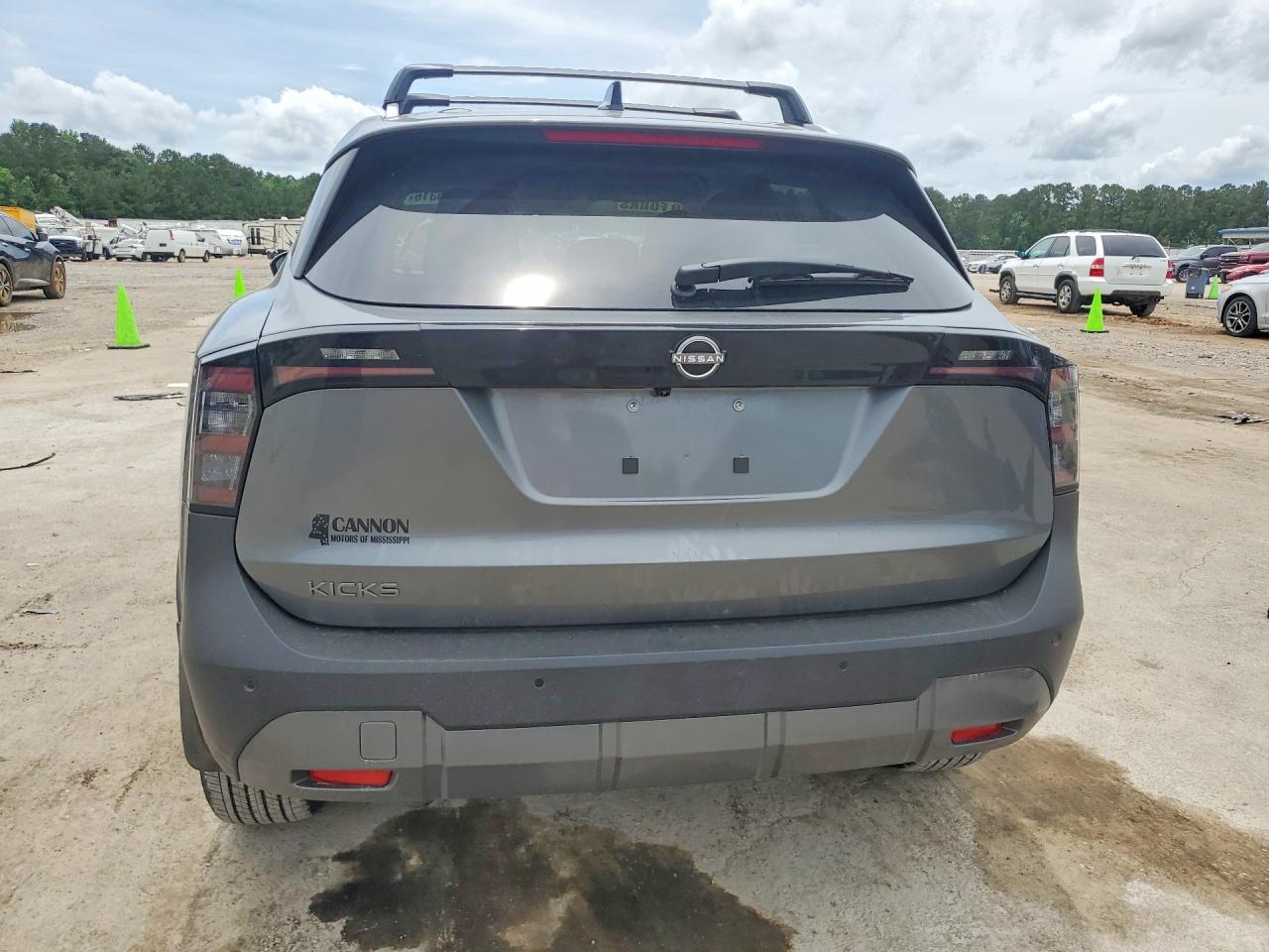 2026 NISSAN KICKS