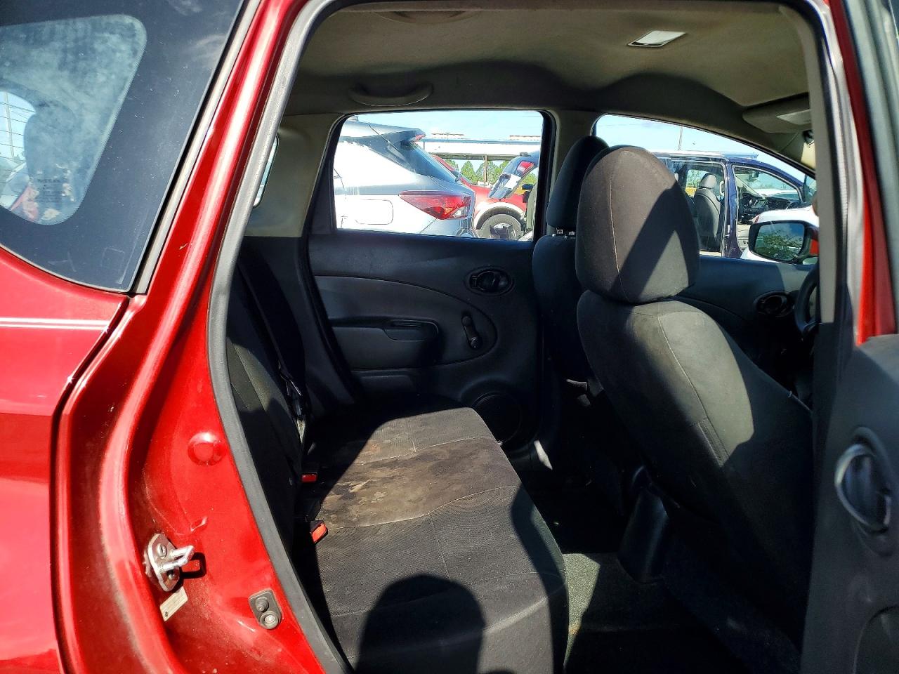 2015 NISSAN VERSA