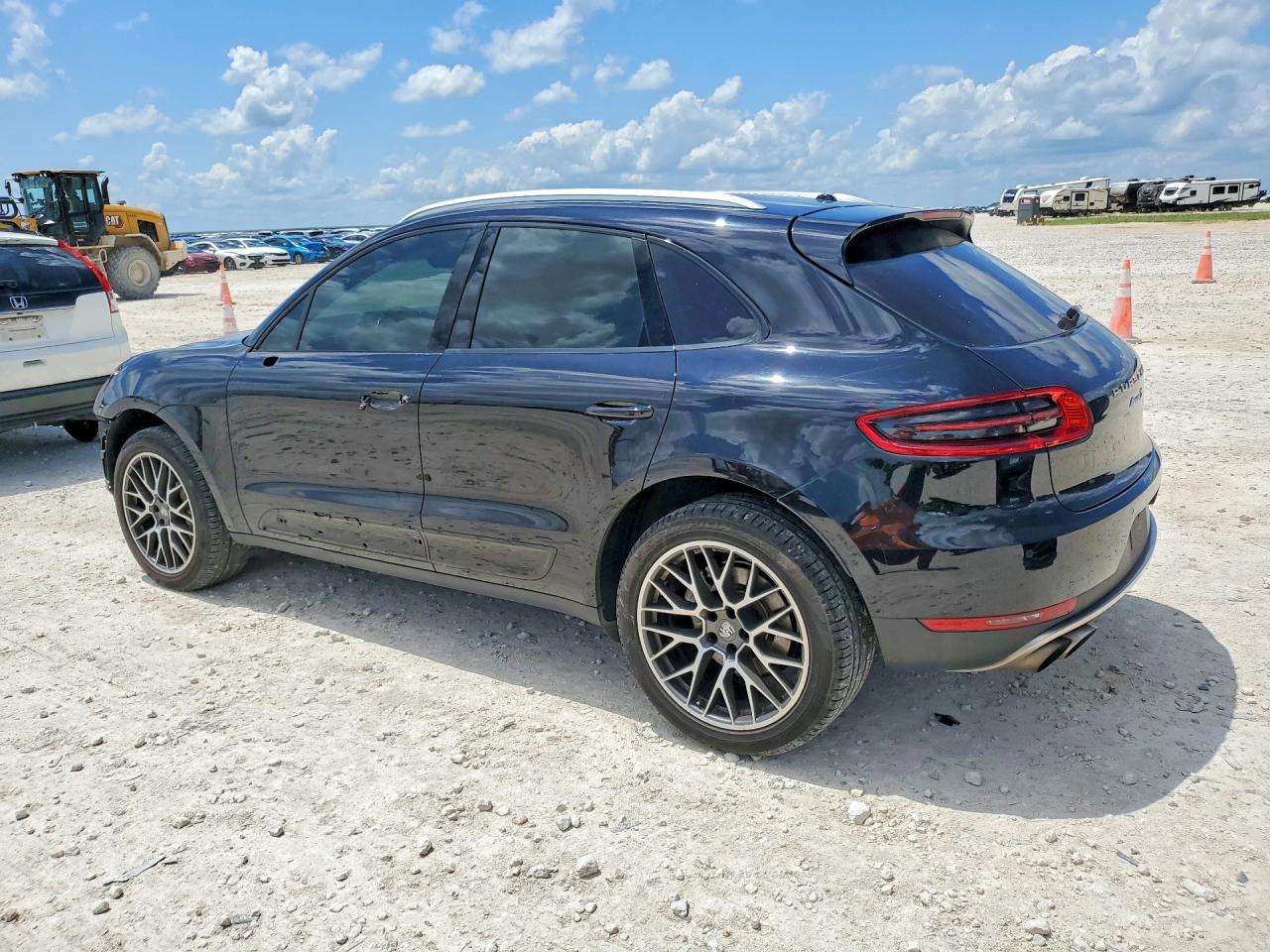 2017 PORSCHE MACAN