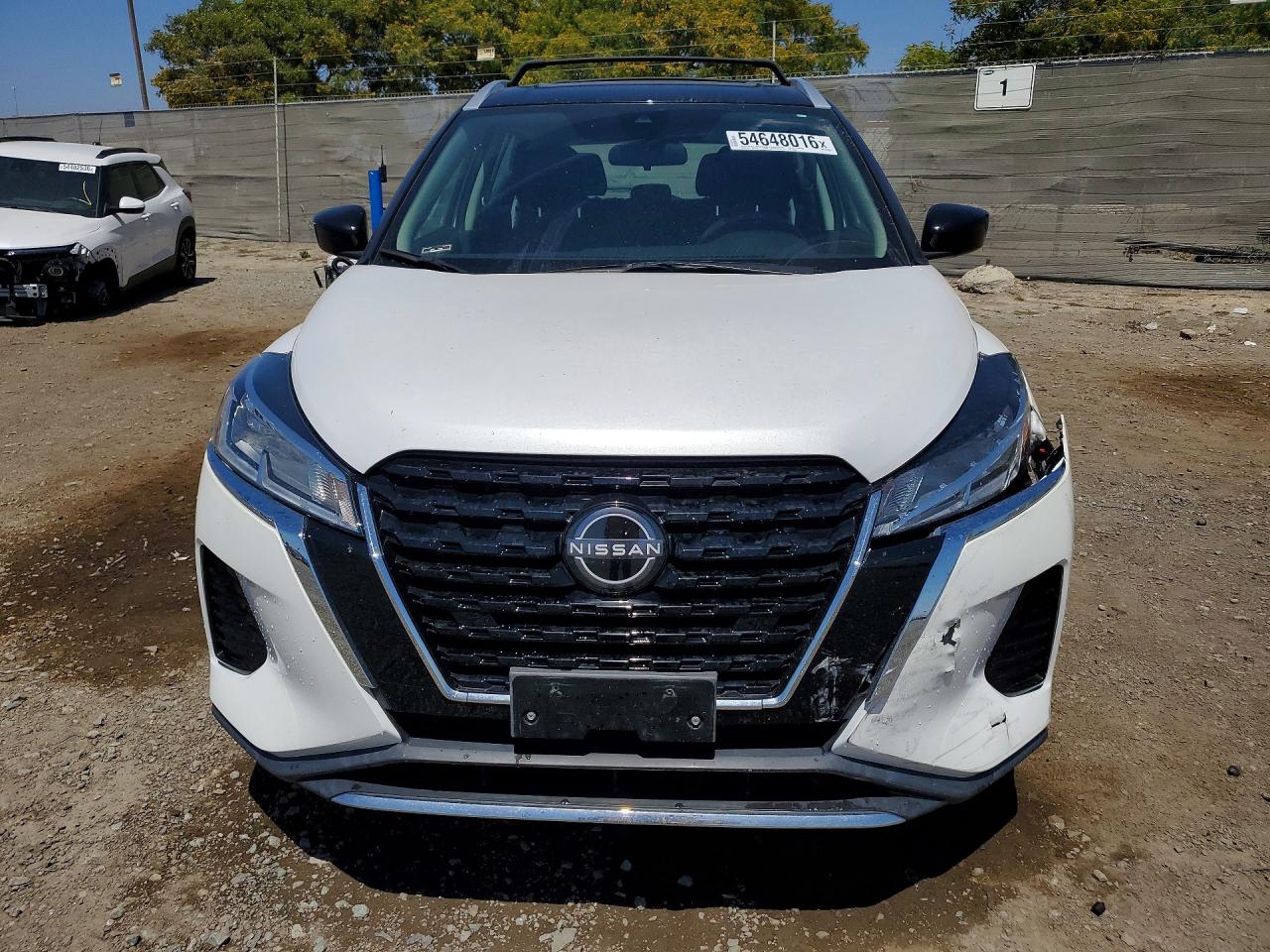 2023 NISSAN KICKS