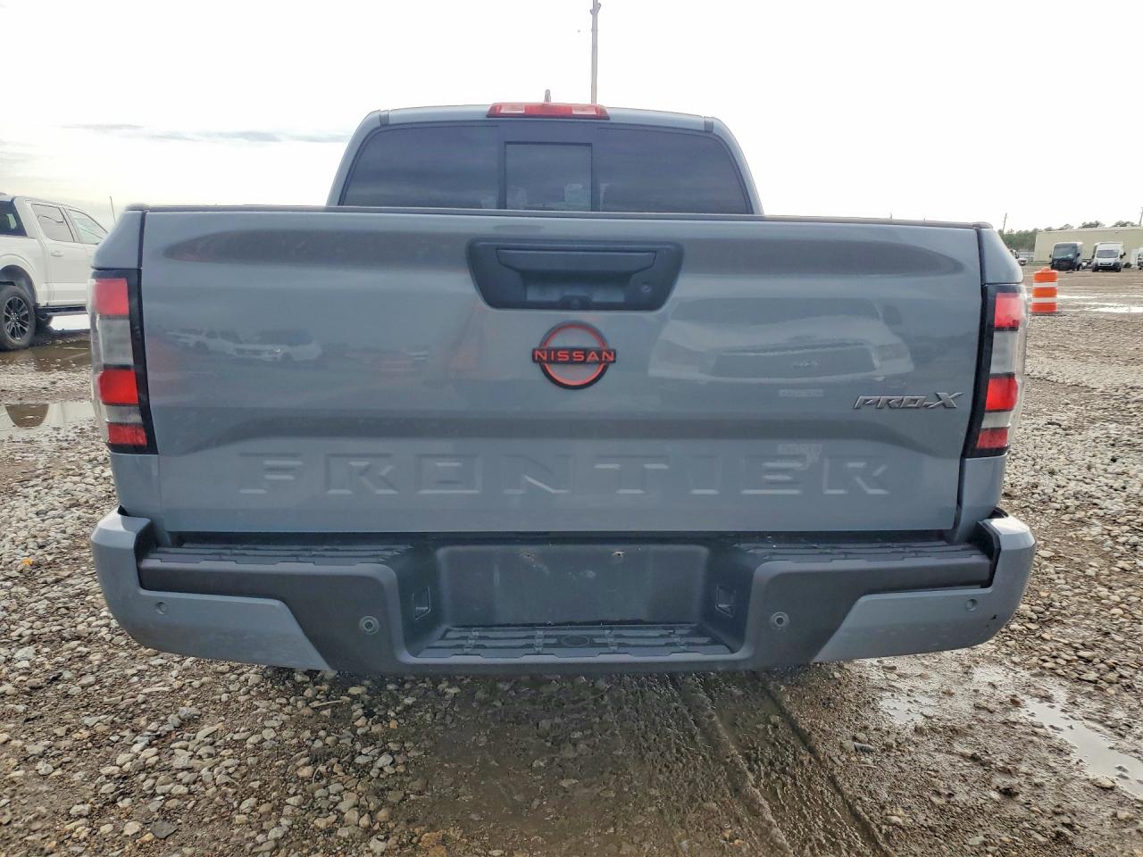 2022 NISSAN FRONTIER