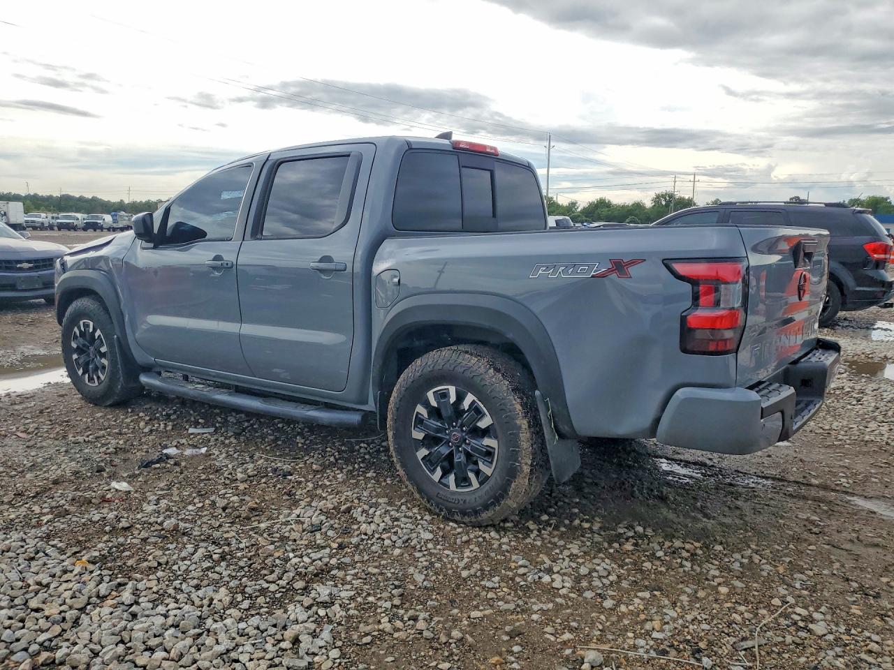 2022 NISSAN FRONTIER