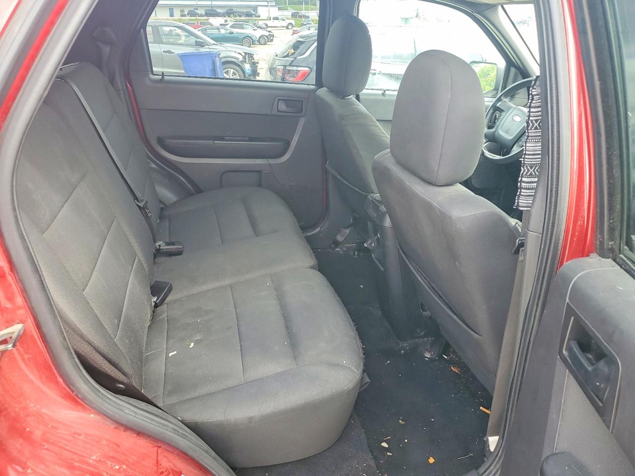 2011 FORD ESCAPE