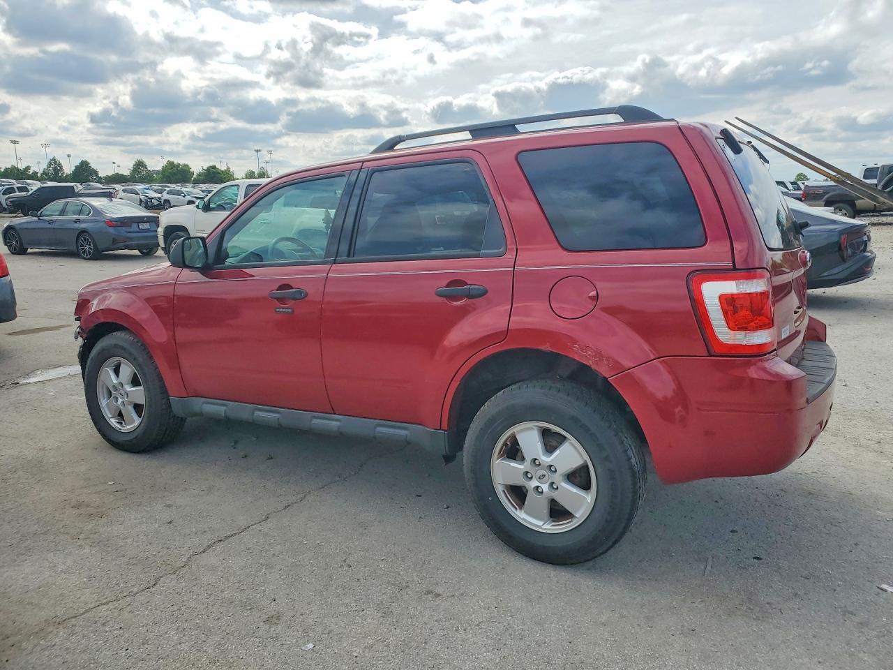 2011 FORD ESCAPE