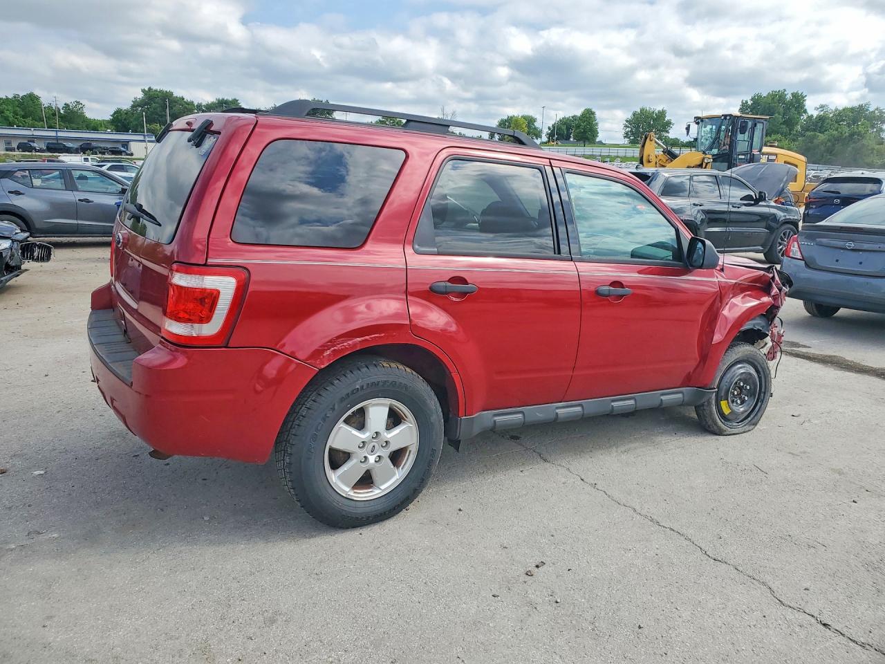 2011 FORD ESCAPE