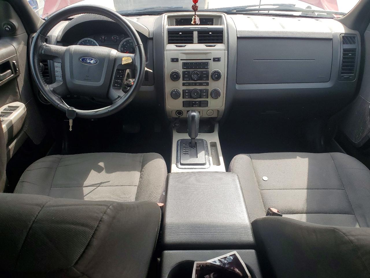 2011 FORD ESCAPE