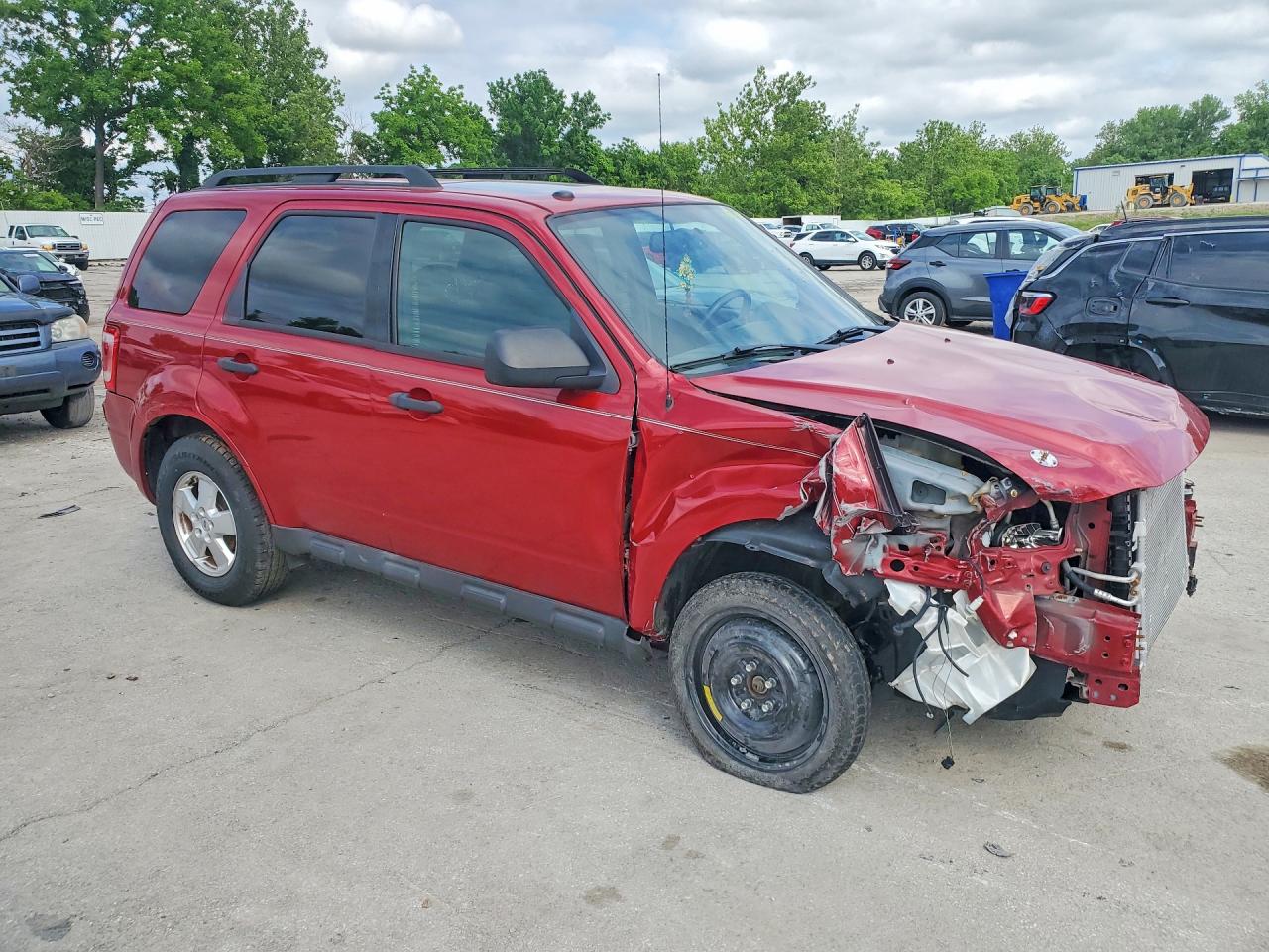 2011 FORD ESCAPE