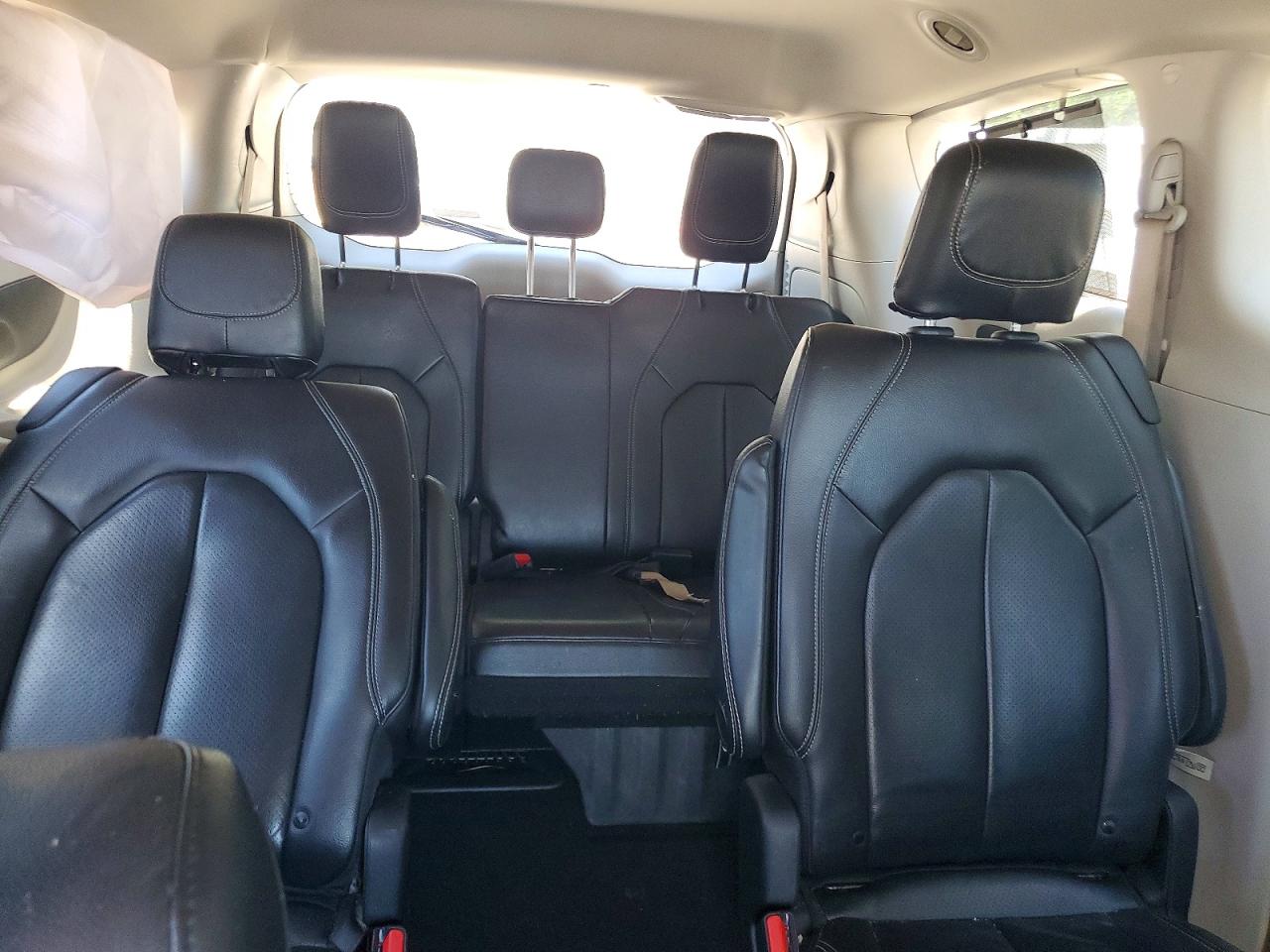 2022 CHRYSLER PACIFICA