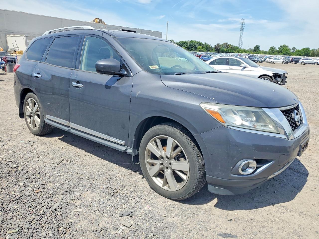 2014 NISSAN PATHFINDER