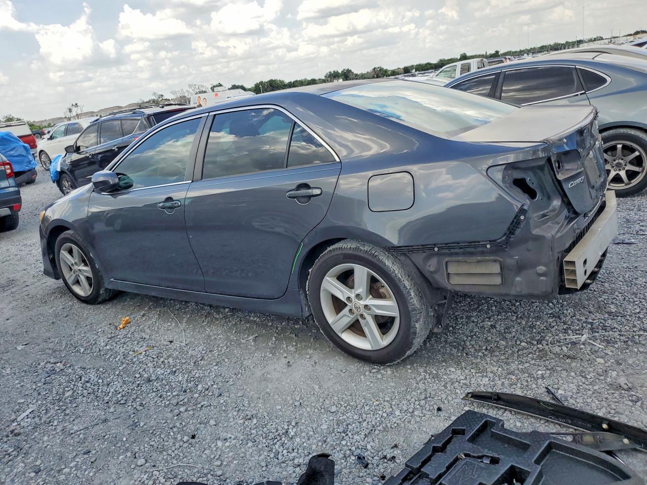 2013 TOYOTA CAMRY
