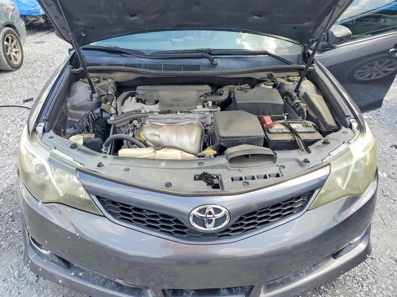 2013 TOYOTA CAMRY
