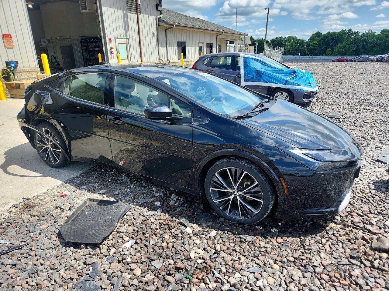 2025 TOYOTA PRIUS