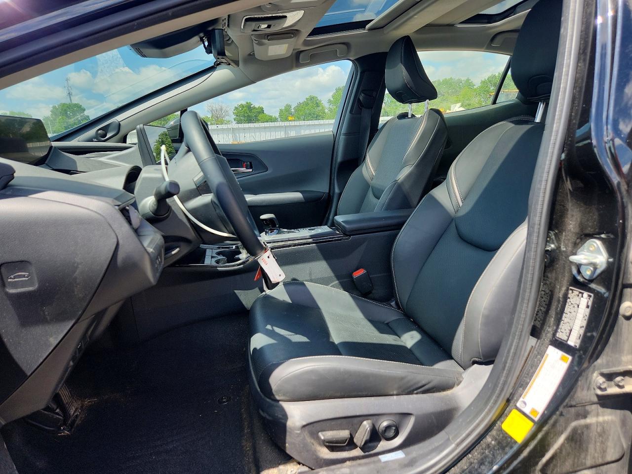 2025 TOYOTA PRIUS