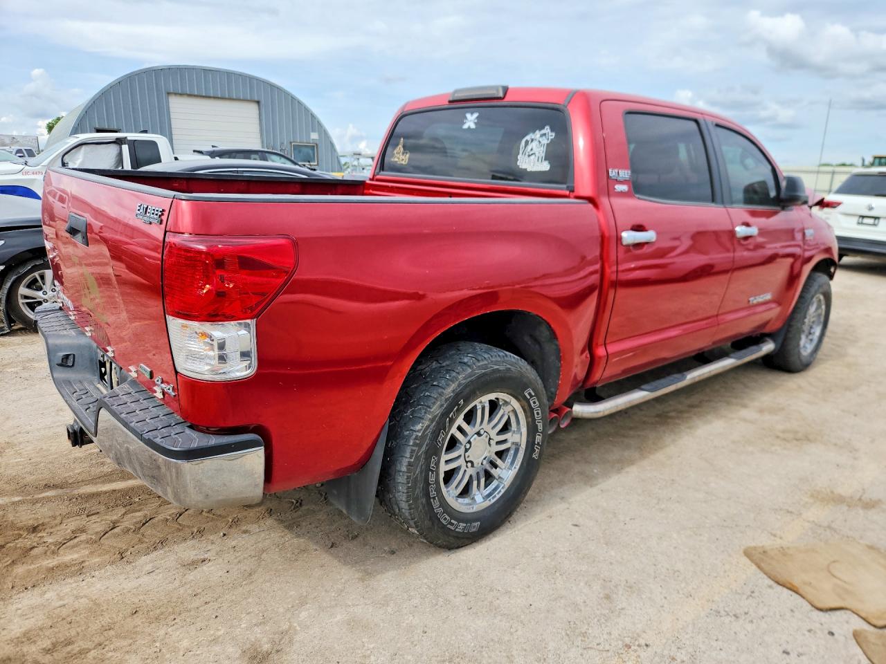 2011 TOYOTA TUNDRA