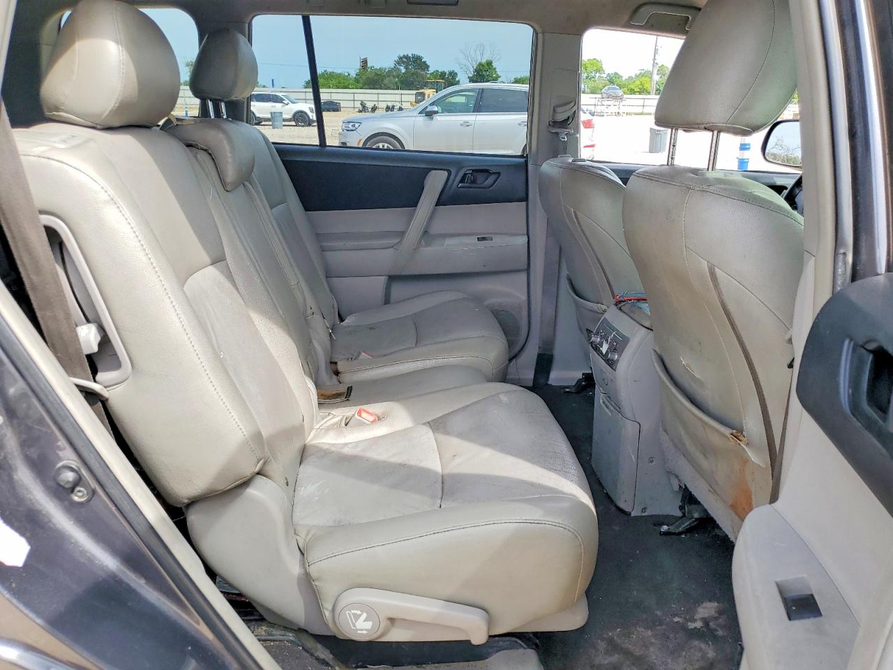 2012 TOYOTA HIGHLANDER