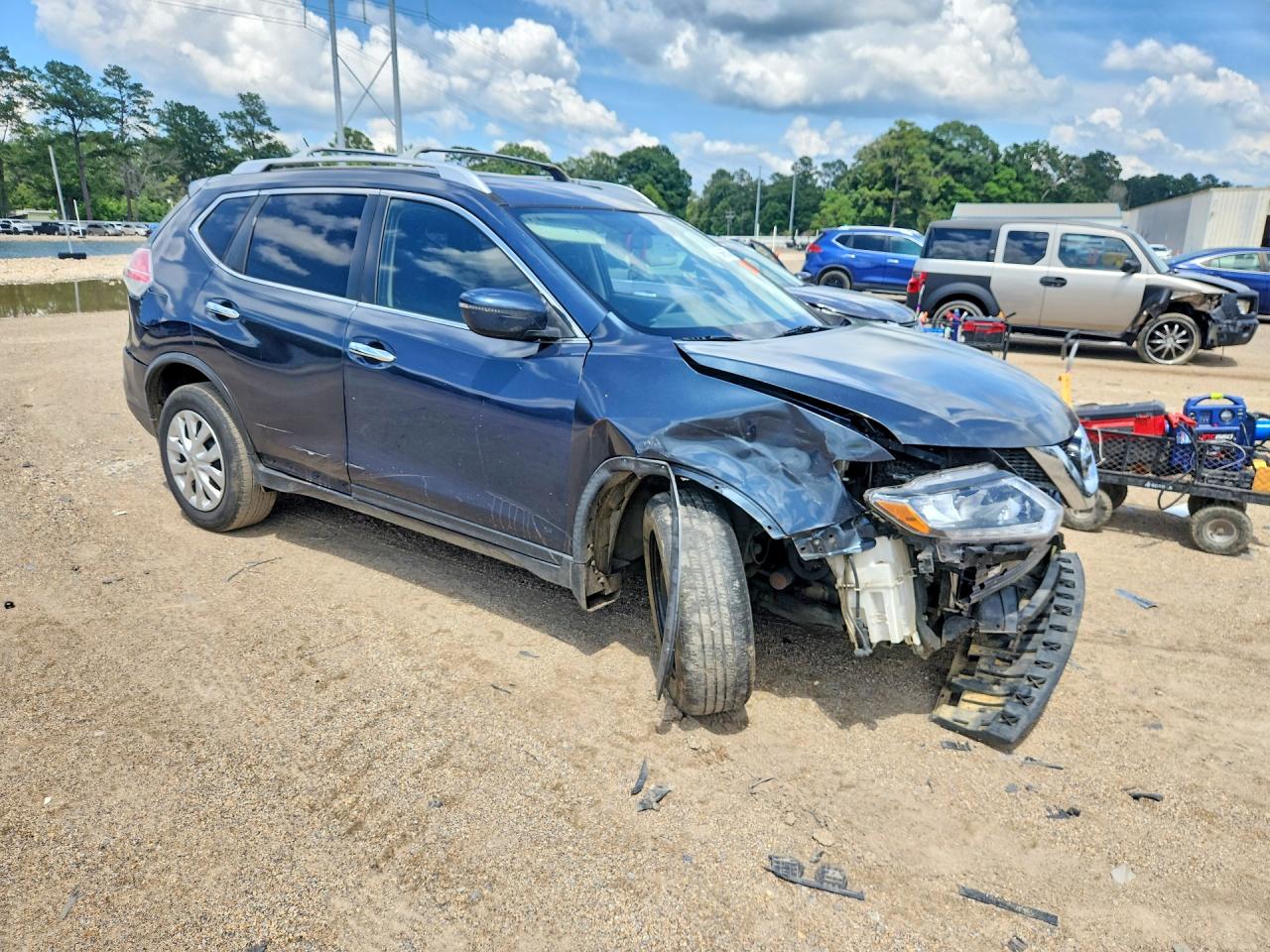 2016 NISSAN ROGUE