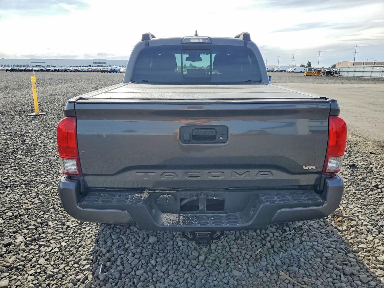 2017 TOYOTA TACOMA