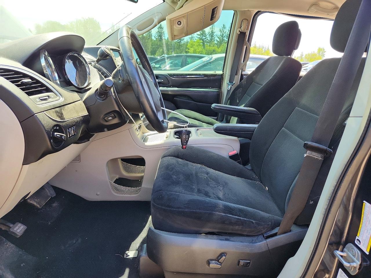 2013 CHRYSLER MINIVAN