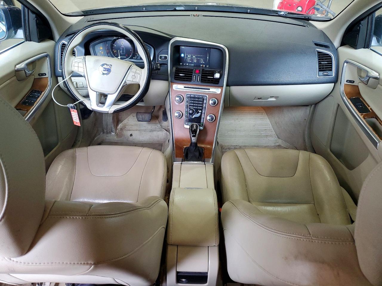 2016 VOLVO XC60