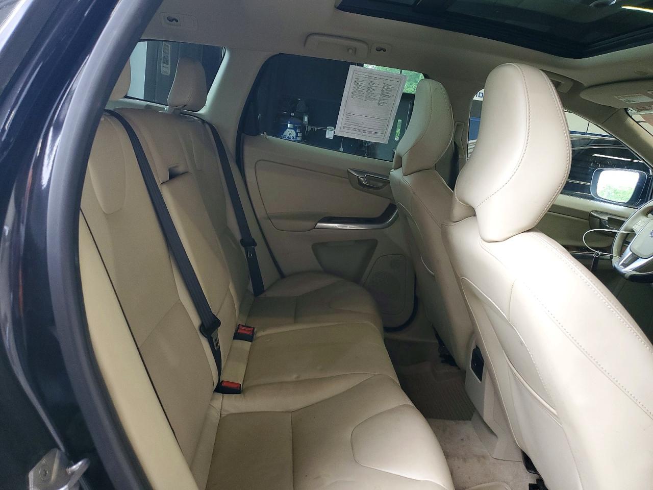2016 VOLVO XC60