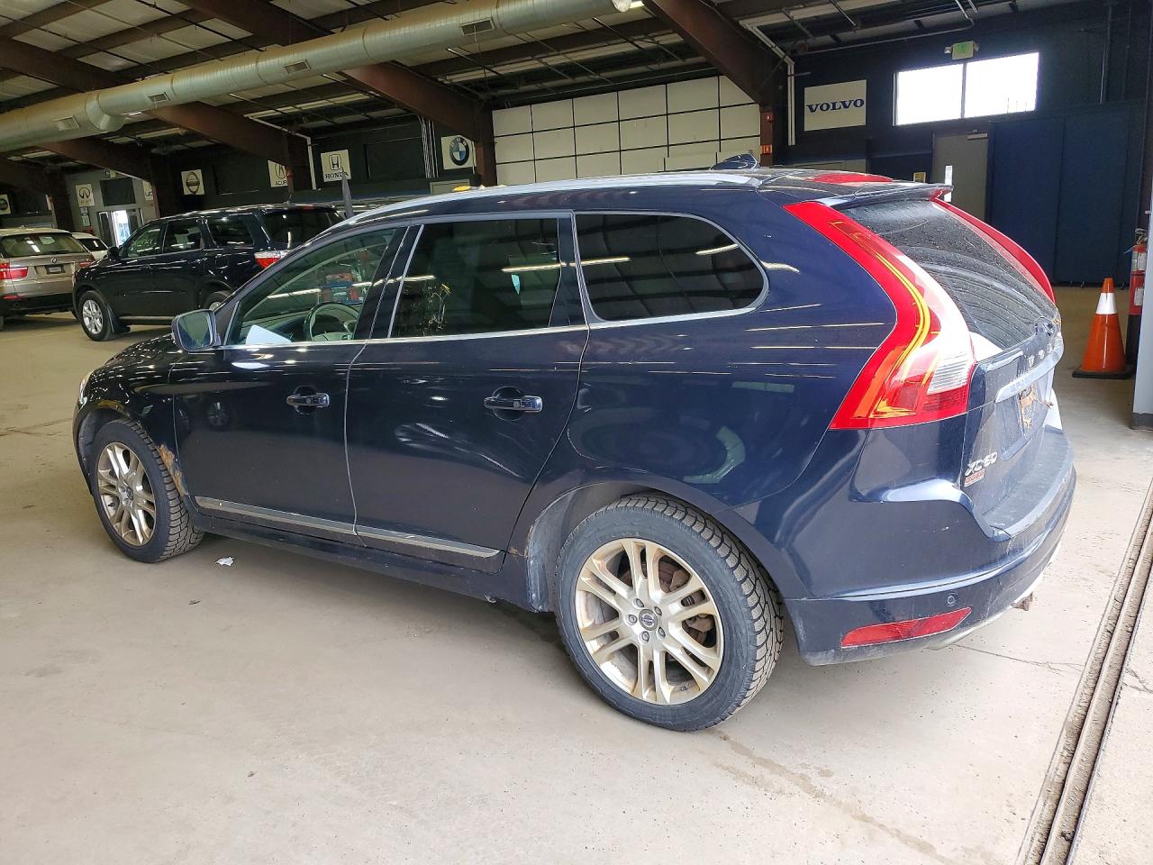 2016 VOLVO XC60