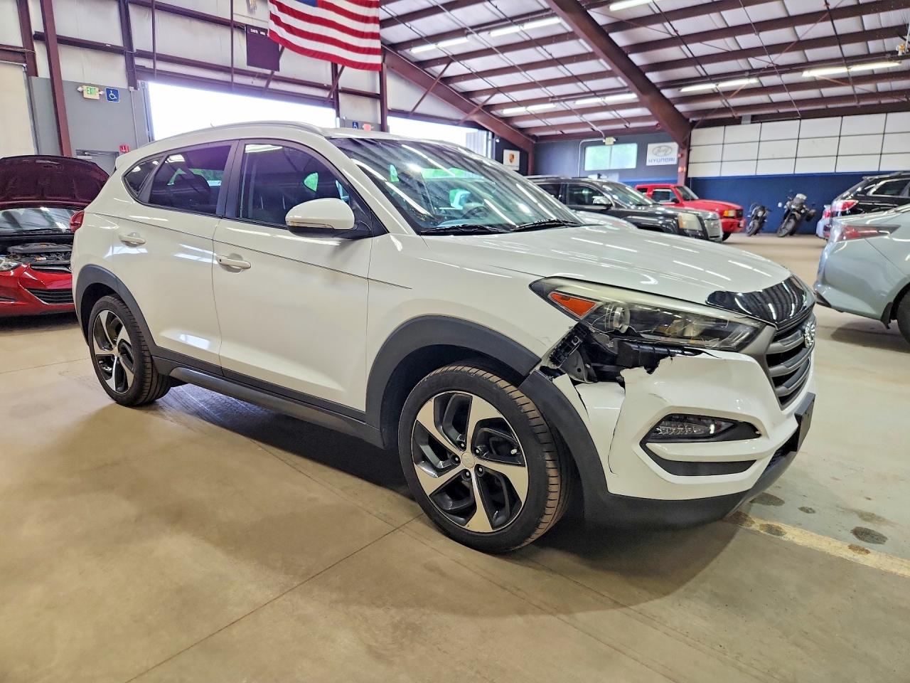 2016 HYUNDAI TUCSON
