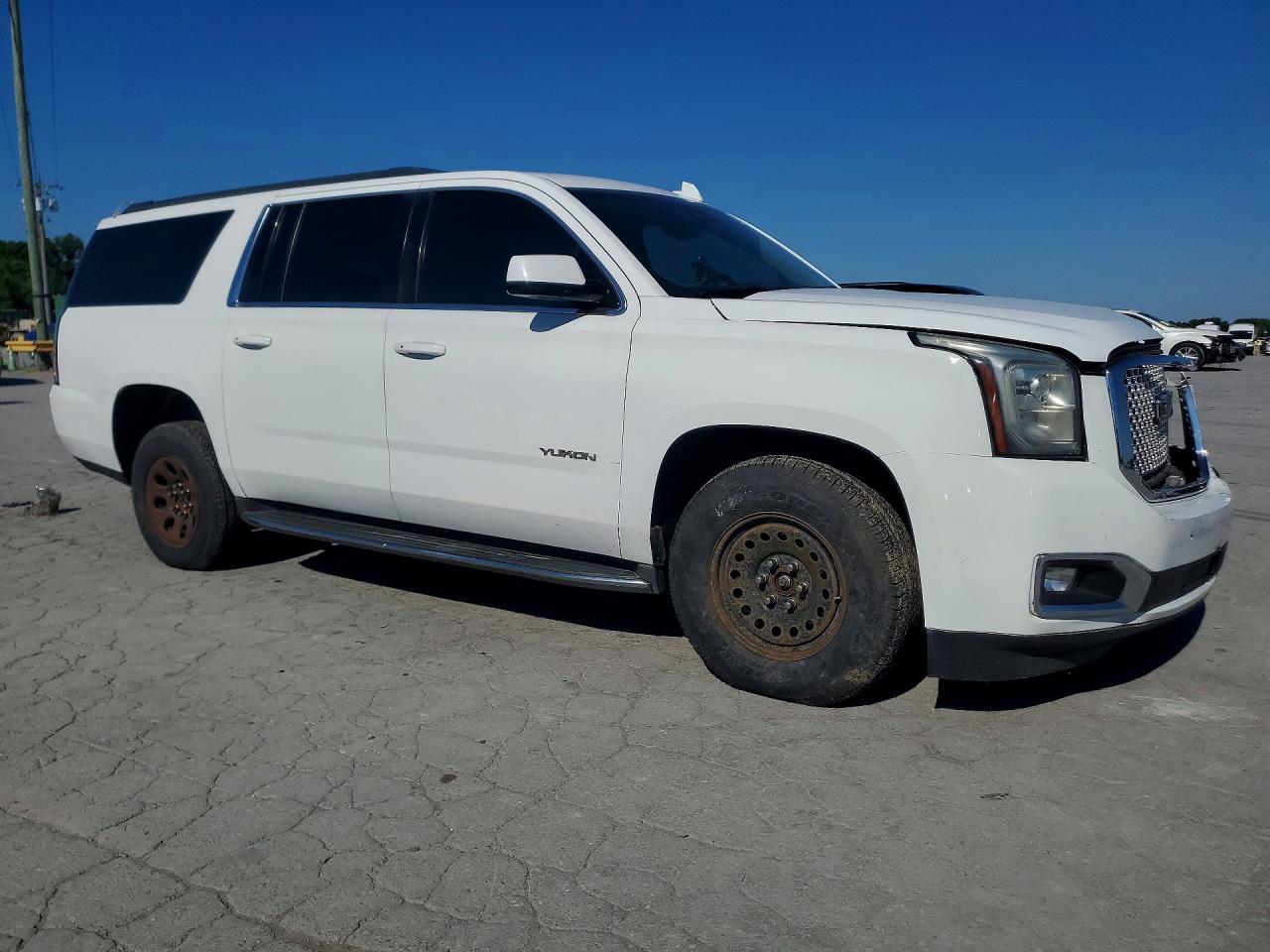 2016 GMC YUKON