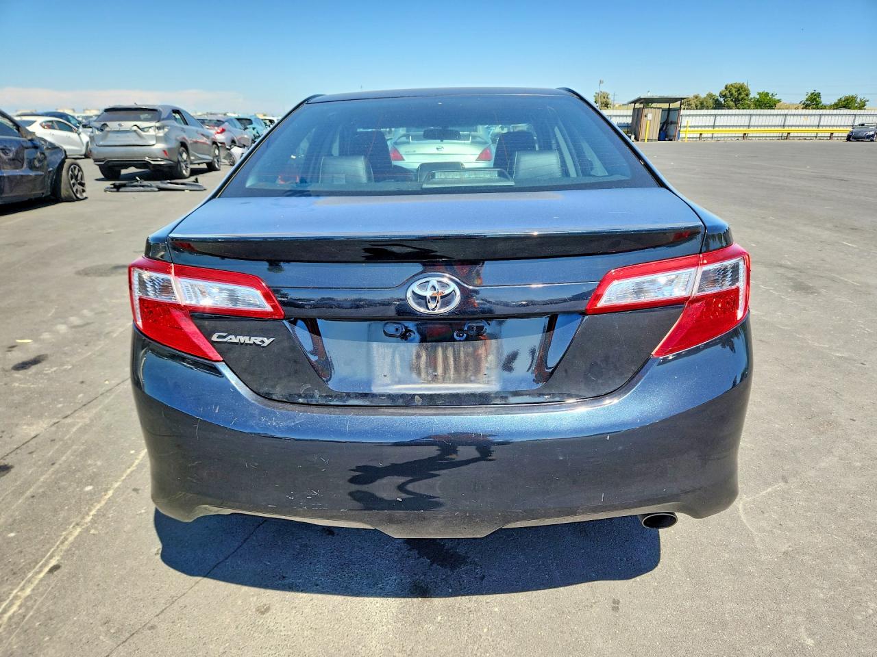 2014 TOYOTA CAMRY