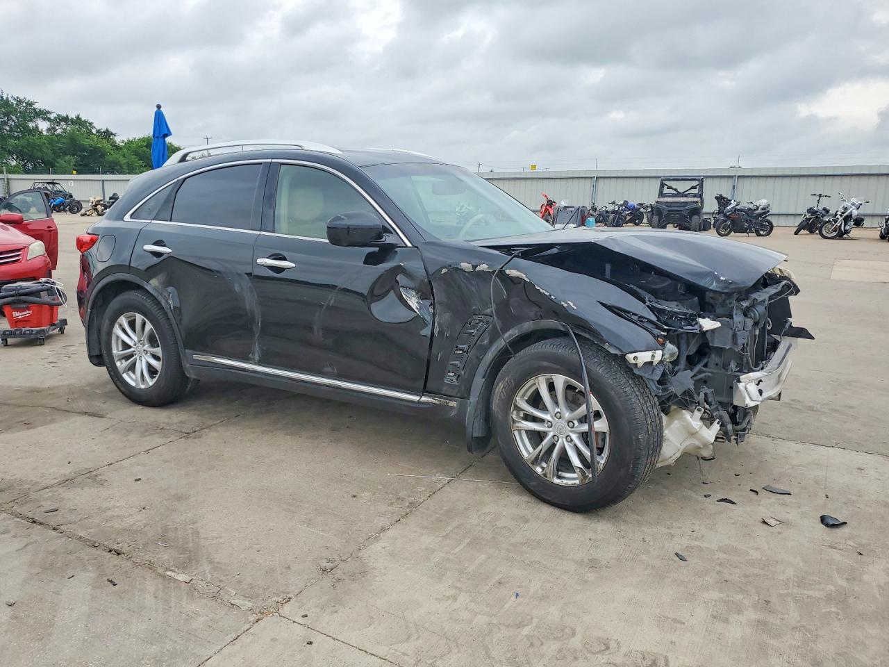 2011 INFINITI FX35