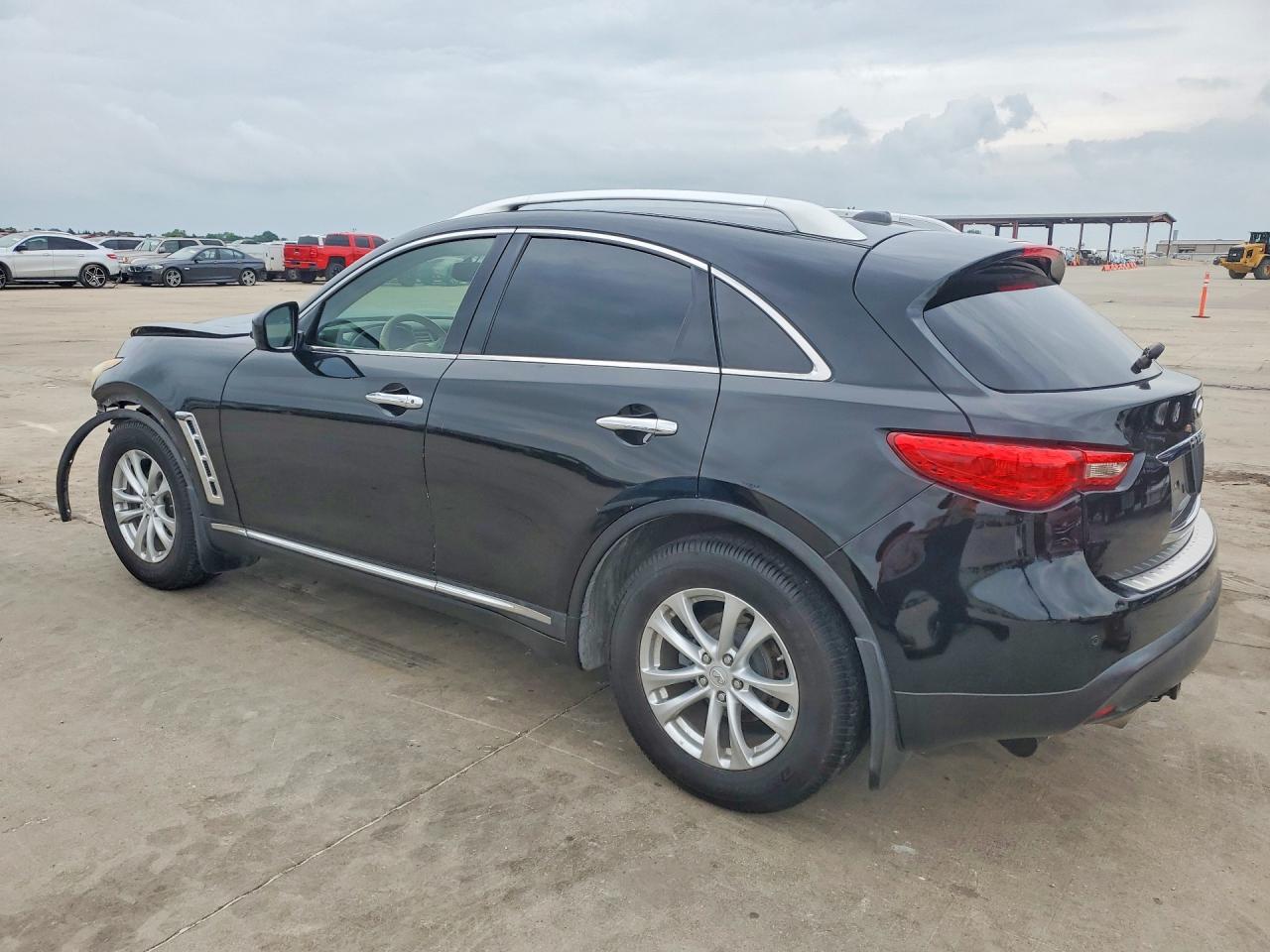 2011 INFINITI FX35