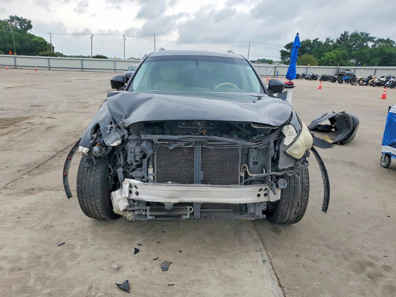2011 INFINITI FX35