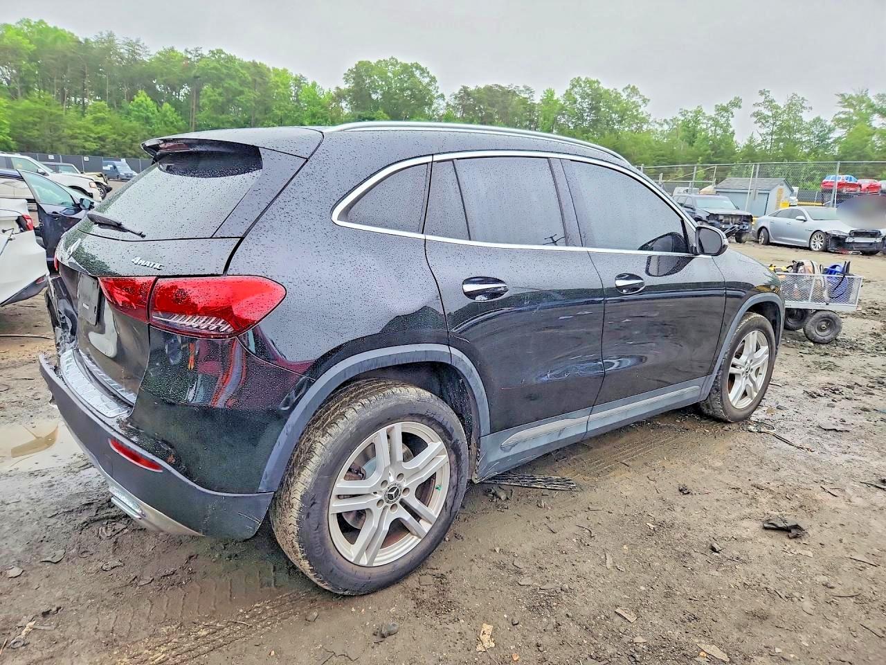 2021 MERCEDES-BENZ GLA-CLASS