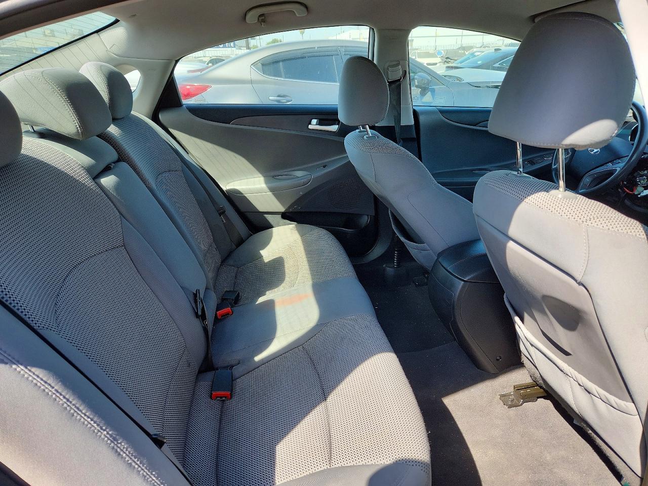 2011 HYUNDAI SONATA