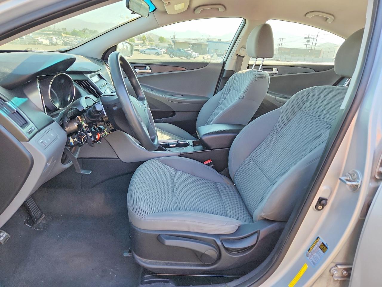 2011 HYUNDAI SONATA