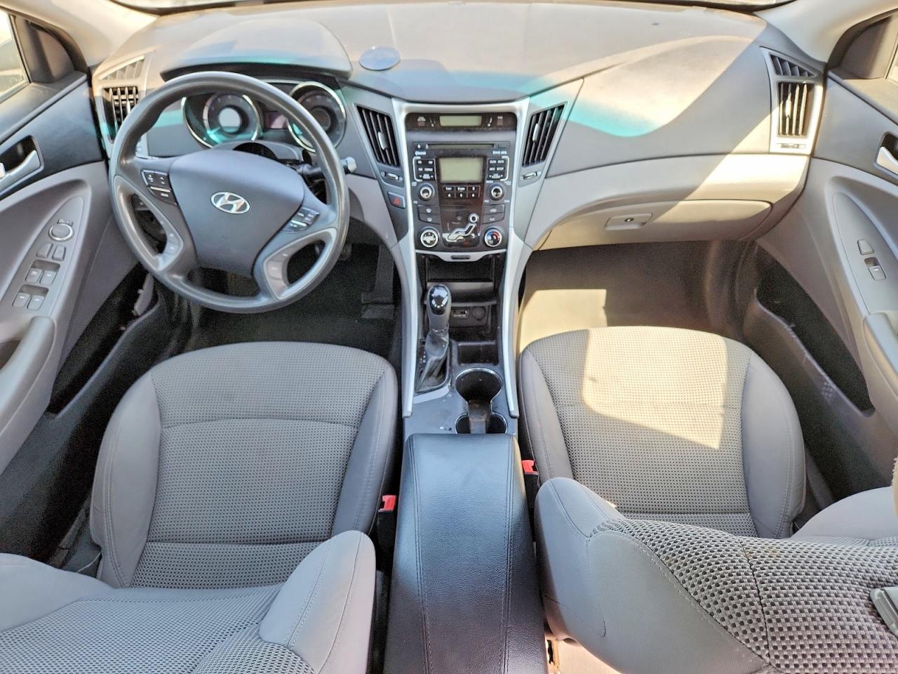 2011 HYUNDAI SONATA