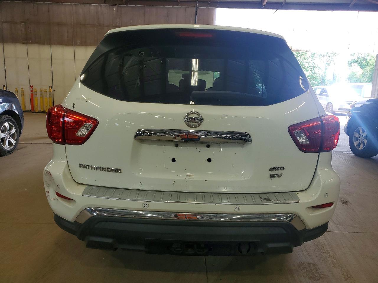 2017 NISSAN PATHFINDER