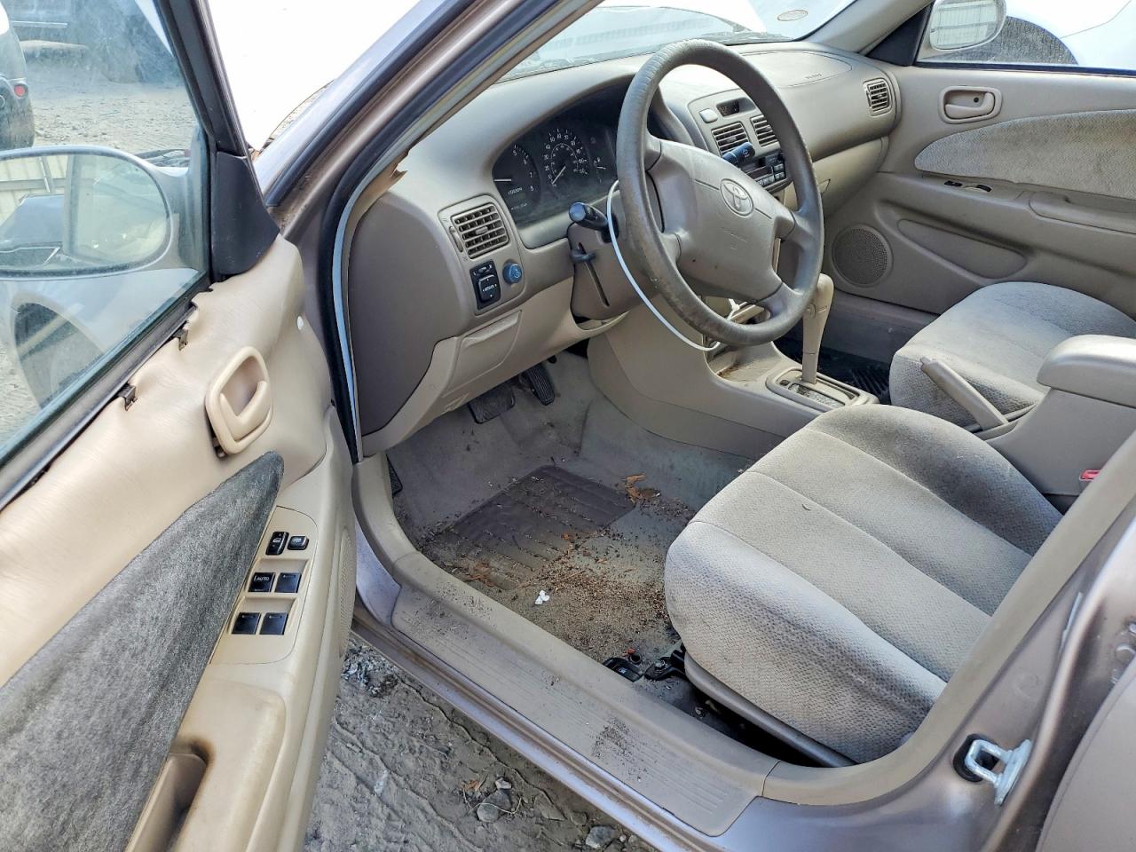 2001 TOYOTA COROLLA