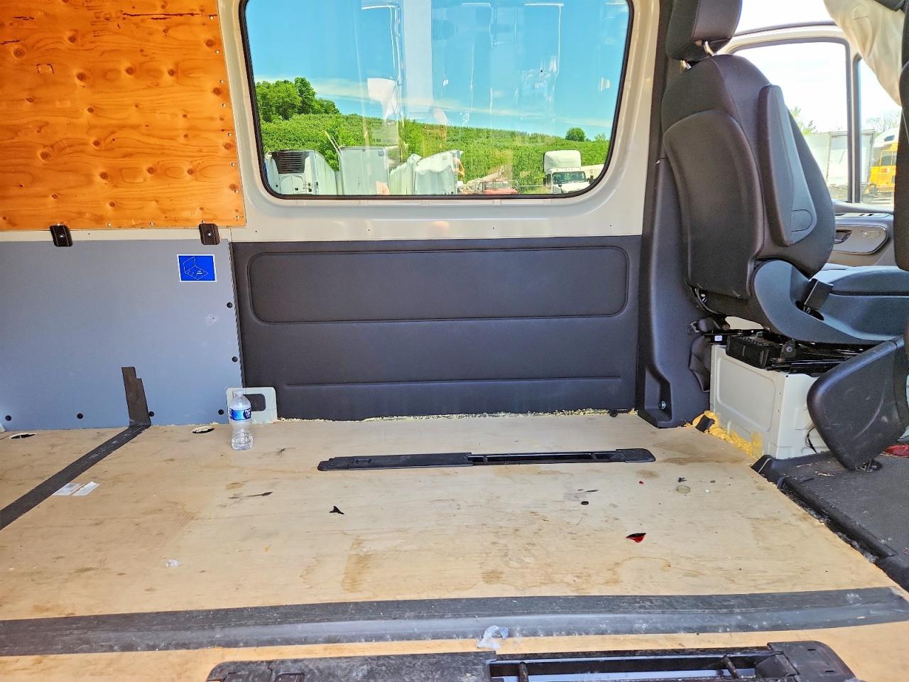2024 MERCEDES BENZ SPRINTER 2