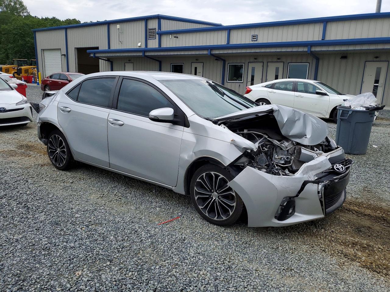 2015 TOYOTA COROLLA